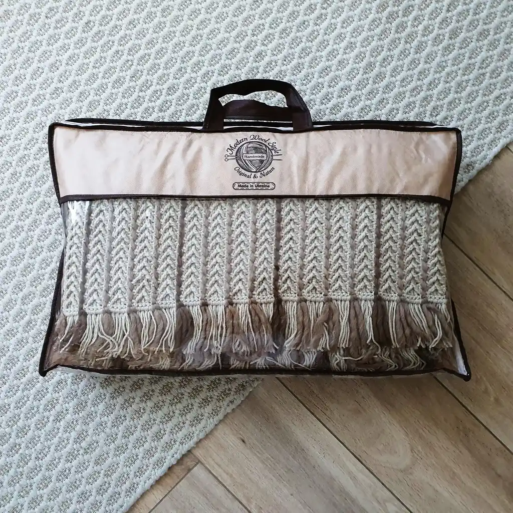 Osin handmade Crochet throw blanket in blended wool, machine washable home textile.
