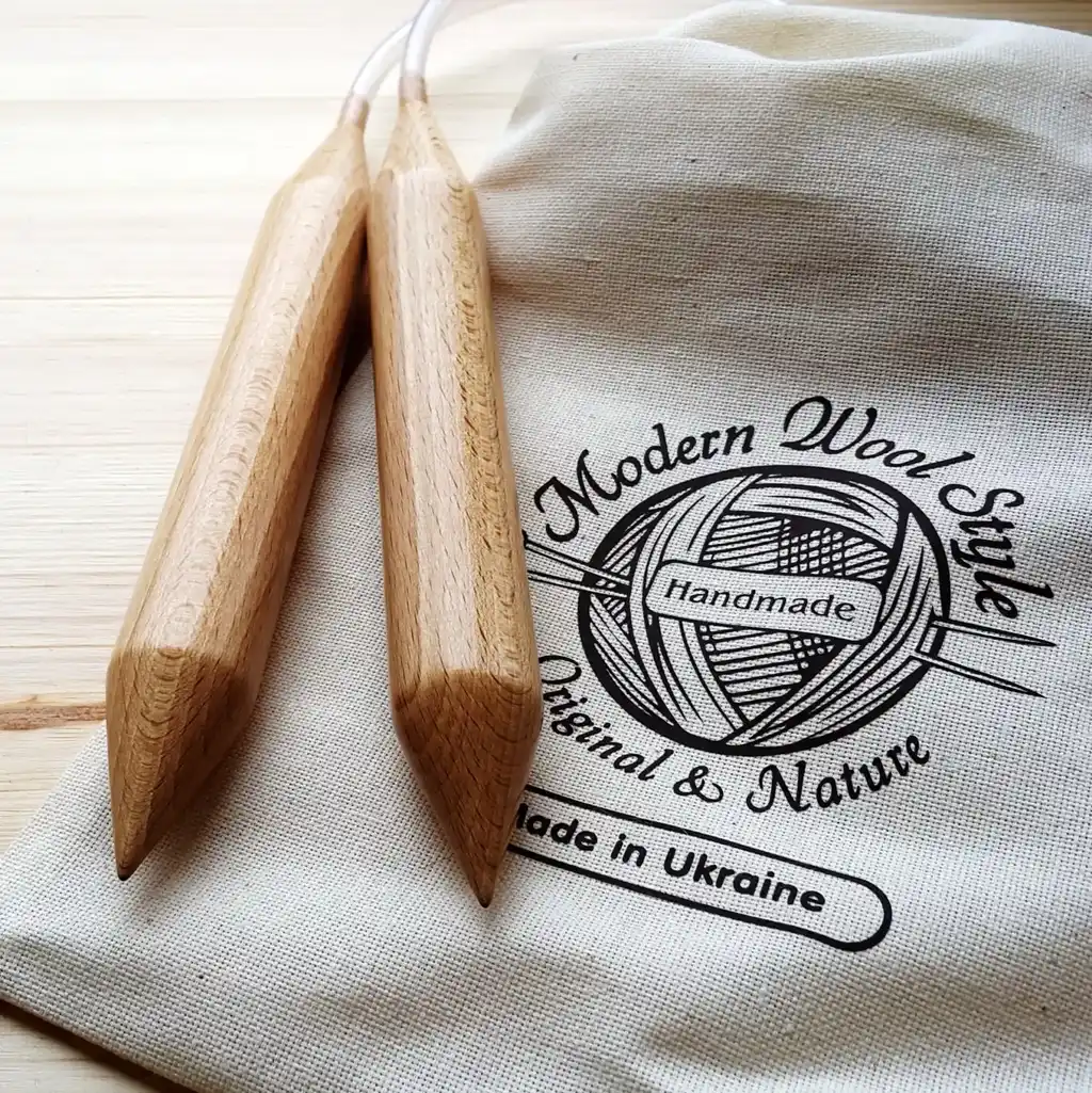premium beech wood knitting needles 35mm diameter for chunky yarn crafting.