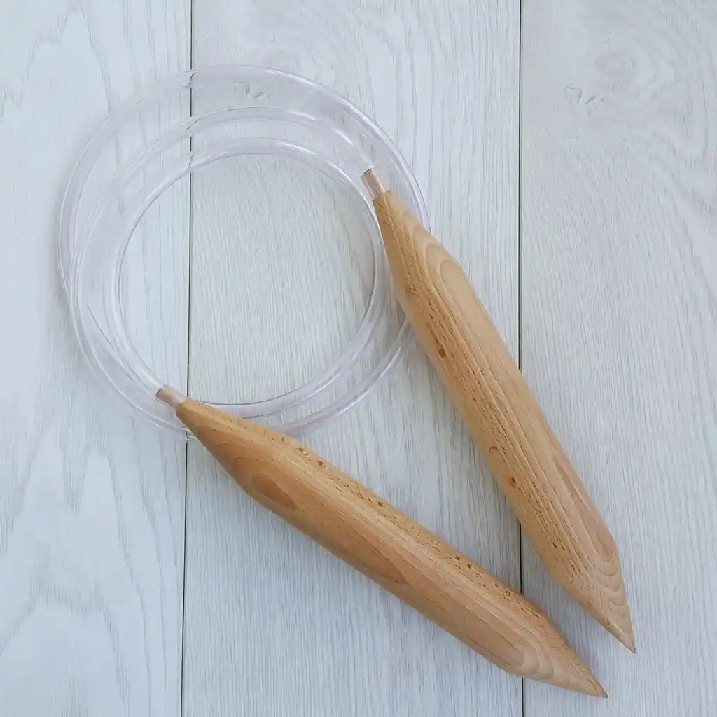 premium beech wood knitting needles 35mm diameter for chunky yarn crafting.