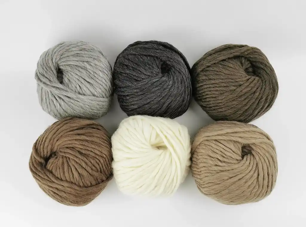 premium merino wool yarn, chunky knitting crochet natural fiber.
