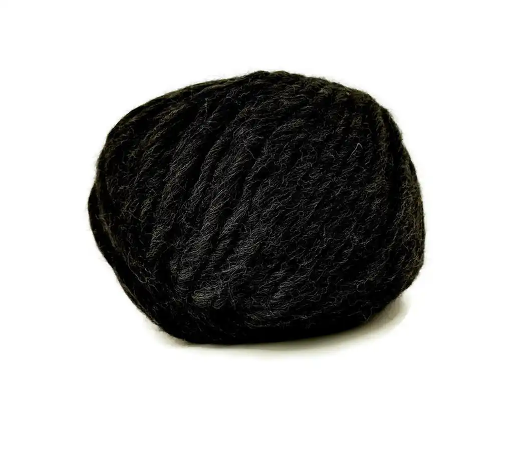 premium merino wool yarn, chunky knitting crochet natural fiber.